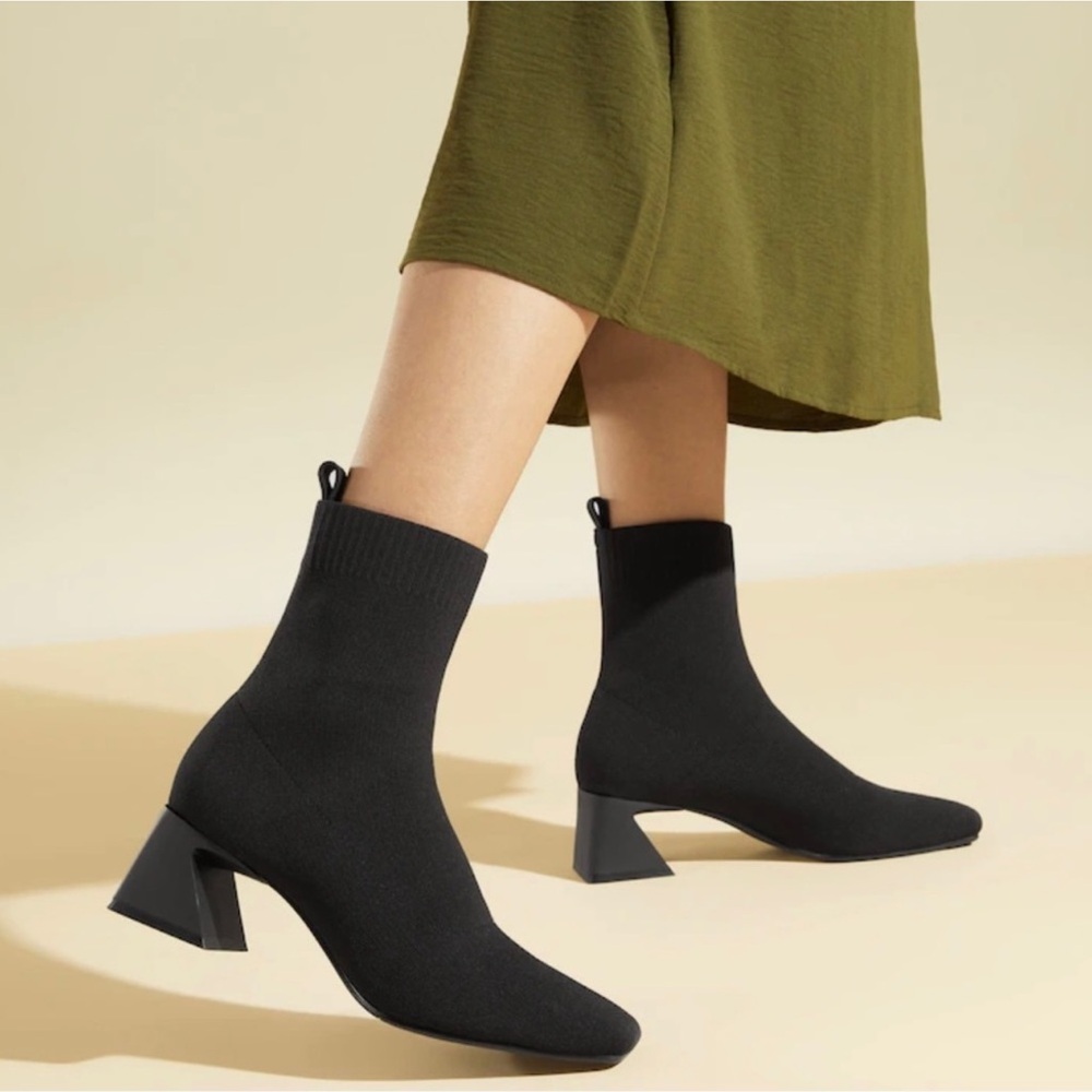 VIVAIA Regina Square Toe Water Repellent Pull On Heeled Boots